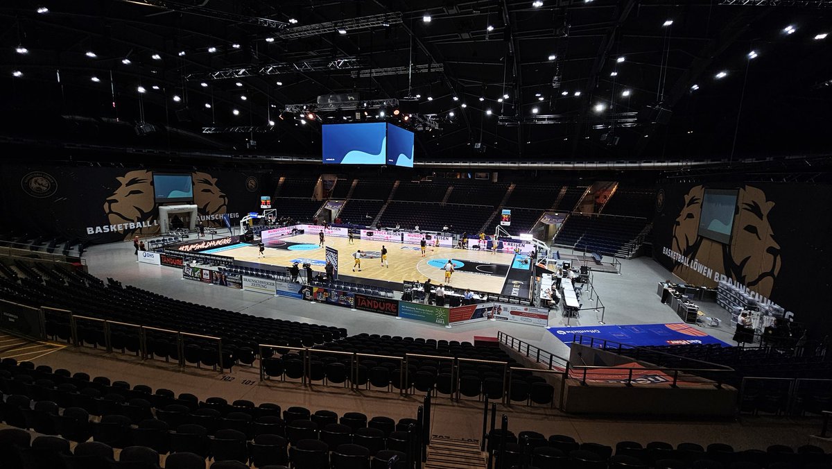 MHP_RIESEN's tweet photo. 📍 Volkswagen Halle | #BRALUD https://t.co/2CQtG3qnOT