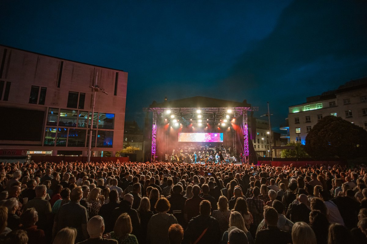 Welcome2Yorks's tweet image. Join the excitement in Leeds for the Summer Series at Millennium Square from 26 June to 11 July 2026 yorkshire.com/leeds/inspirat…  Top artists and diverse music styles for all. #music #leeds #yorkshire