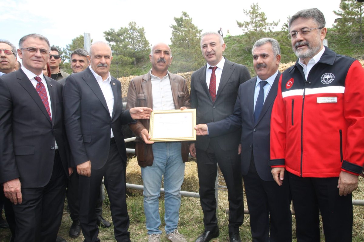 Burhan Kayatürk tweet media