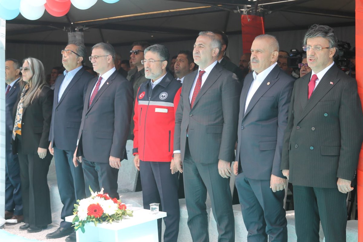 Burhan Kayatürk tweet media