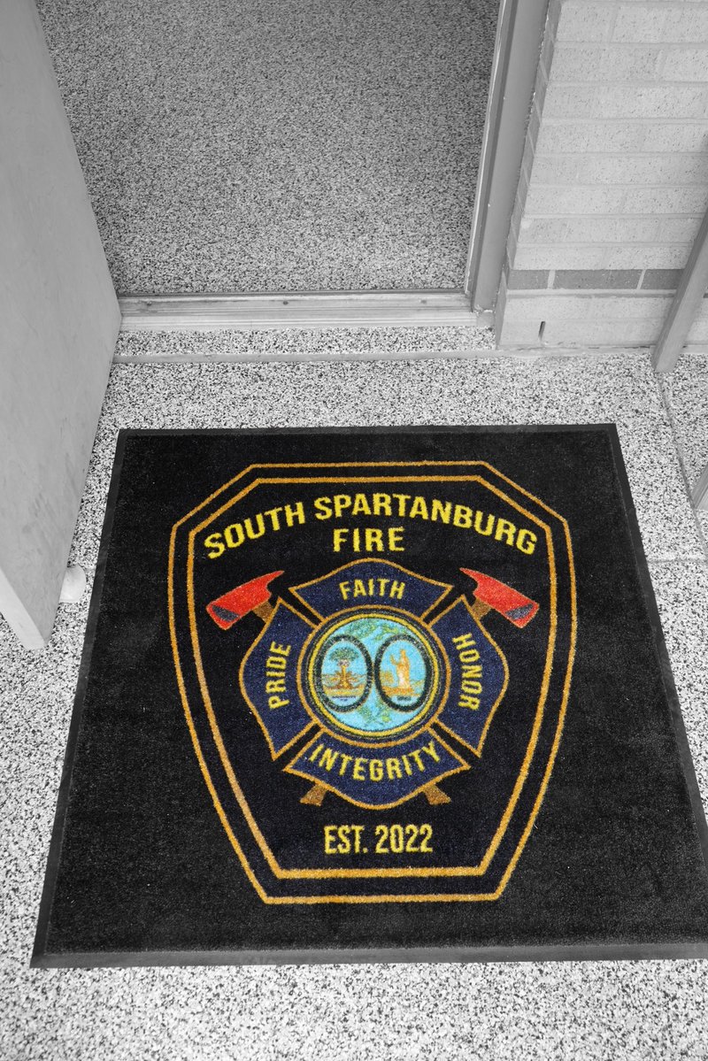 EliteCustomCov's tweet image. Recent install with South Spartanburg Fire District 🔥

District patch rugs + station-specific scraper mats built for pride, identity, and durability.

#ELITECustomCovers #ELITEtow #FireService #StationPride #Spartanburg