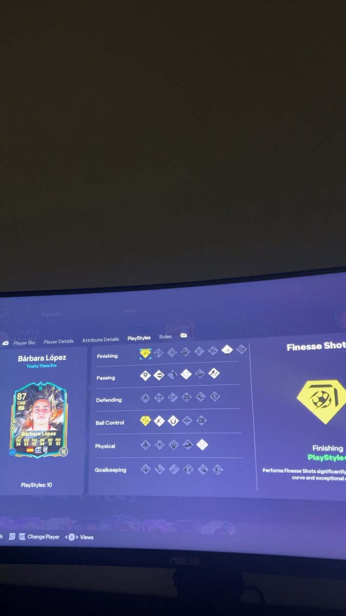 utdPyro's tweet photo. my favourite evo gonna give her insisive + and qs base soon https://t.co/fCx7VrQ4X5