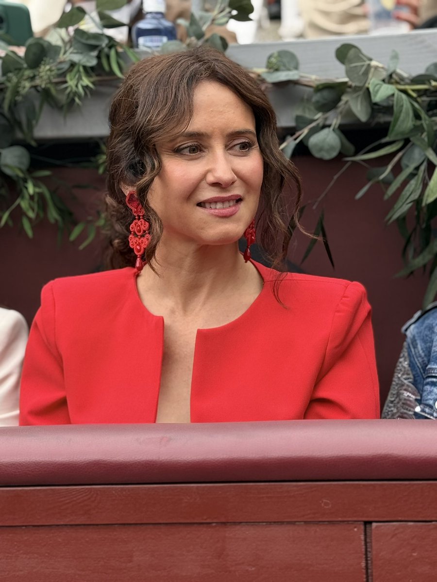 Ayusers tweet media