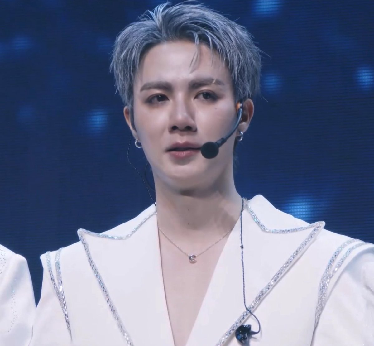 ૮ โอบออี ა 🪽ㅠ.ㅠ tweet media
