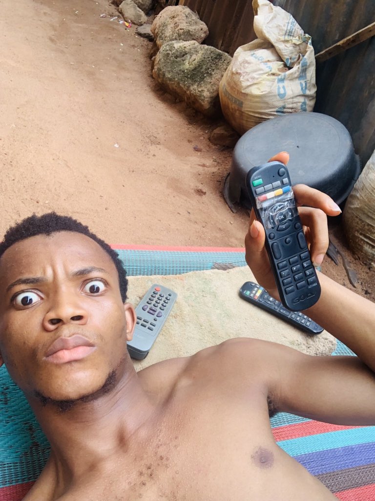 Pascaldey4you's tweet photo. Started a remote job in a small remote village, I hope with this new job I would be able to paint my small hurt. https://t.co/EPKYQZe8j2