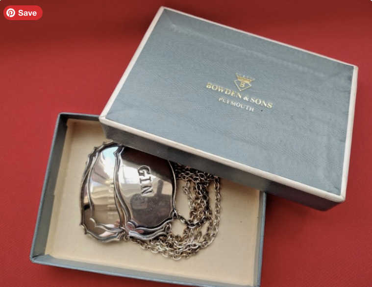 InessaW29's tweet image. ebay.co.uk/itm/1577064791…   

It can be a great gift for Fathers' Day  Vintage DECANTER LABEL SET x6 Stylish Design Boxed MADE IN ENGLAND UK seller

 #MHHSBD #vintage #Style #decanter #giftideas #gifts #viral #giftidea #ShopVintage #VintageFinds #decor #home #birthday #fathersday
