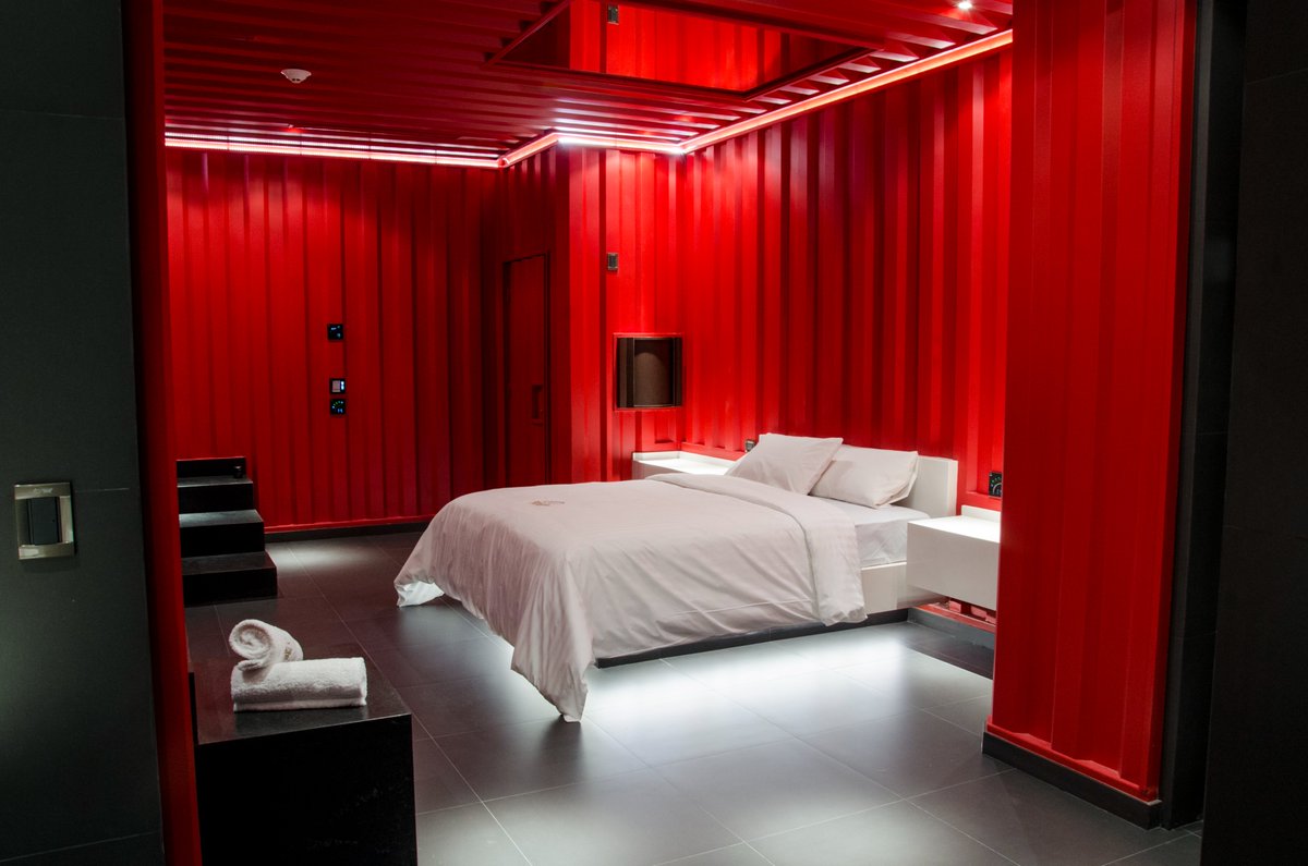 Dallas Suites Hotel tweet media