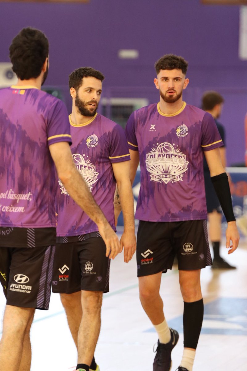 UPBGandia's tweet photo. 🏆 𝗣𝗟𝗔𝗬 𝗢𝗙𝗙 𝗔𝗦𝗖𝗘𝗡𝗦𝗢🏆
𝗘𝗟🖐🏻𝗜𝗡𝗜𝗖𝗜𝗔𝗟 📋🏀
①👆🏻Luis Ferrando
②✌🏻Kyle Greeley
③👌🏻Gerardo Pérez
④🤚🏻Juanmi Molina
⑤🖐🏻 Johan Kody
▶️ PROINBENI UPB Gandia
🆚️
▶️ @cbmoron
#UNITSCREIXEM💜
#EMBALPACK📦 #PROINBENI🏗 @LaLigaPlus https://t.co/iLE6xf86Gj