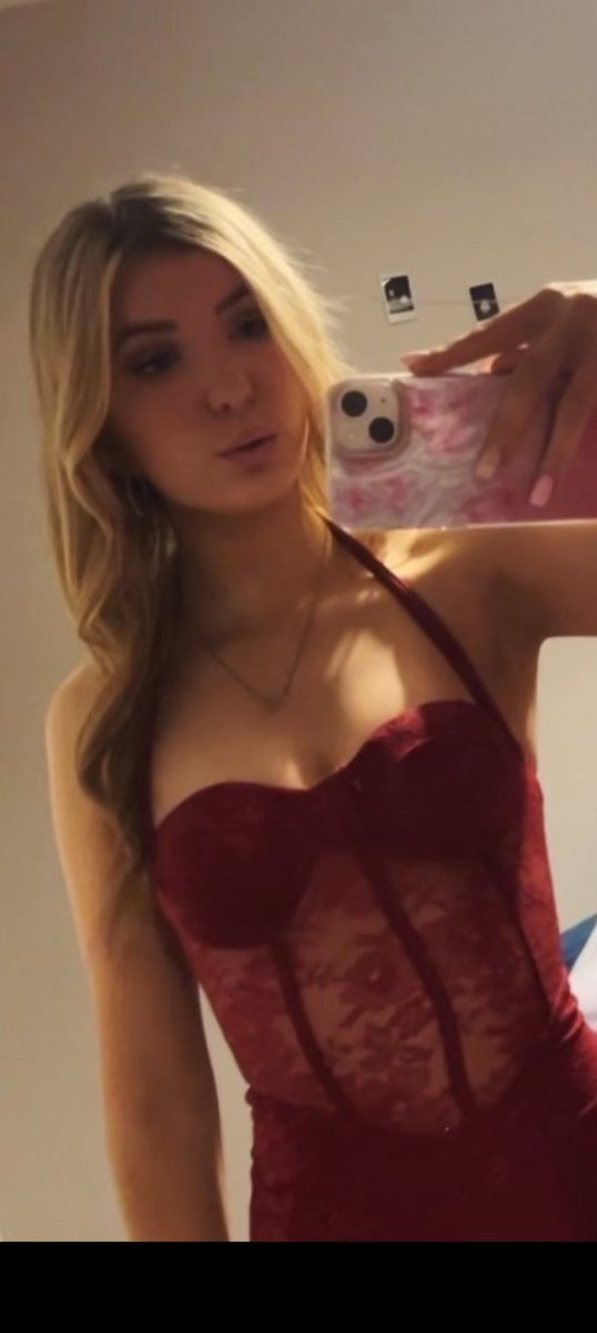 TimBer1717's tweet photo. Slutty looks and amazing chav bops #Chudaï #chav #Irish https://t.co/r9qMHAUolR