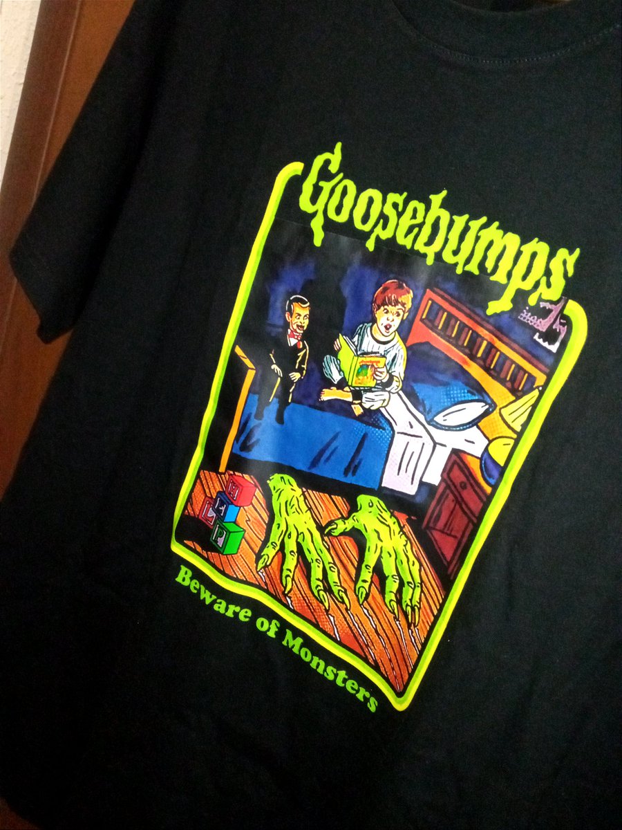 AlexTrusk888's tweet photo. Goosebumps! 👻💀🧟‍♀️🙀🖤
Reminds me of my childhood!
Love this t-shirt! 🥰✨
#horrorfans #horrormovies 
#goosebumps https://t.co/pb0bfy6Fk4