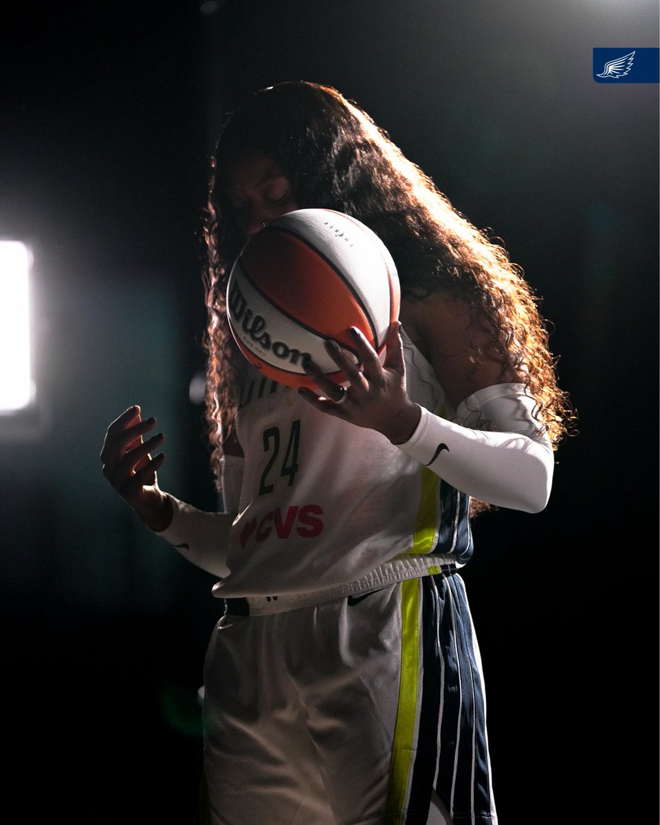 DallasWings's tweet photo. 24 has touched down 🛬 https://t.co/K5JoCtcyOR