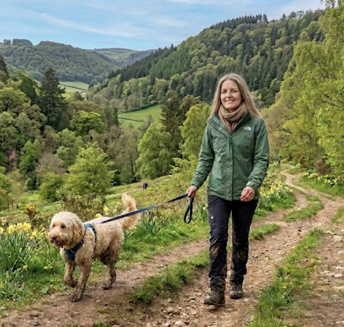 WendtheWalker's tweet image. Just me &amp;amp; my dog 🐕 Pebbles on a walk!
Have a great Bank Holiday weekend all🤞🏻for some ☀️🌳 &amp;amp; the odd glass of🍷x