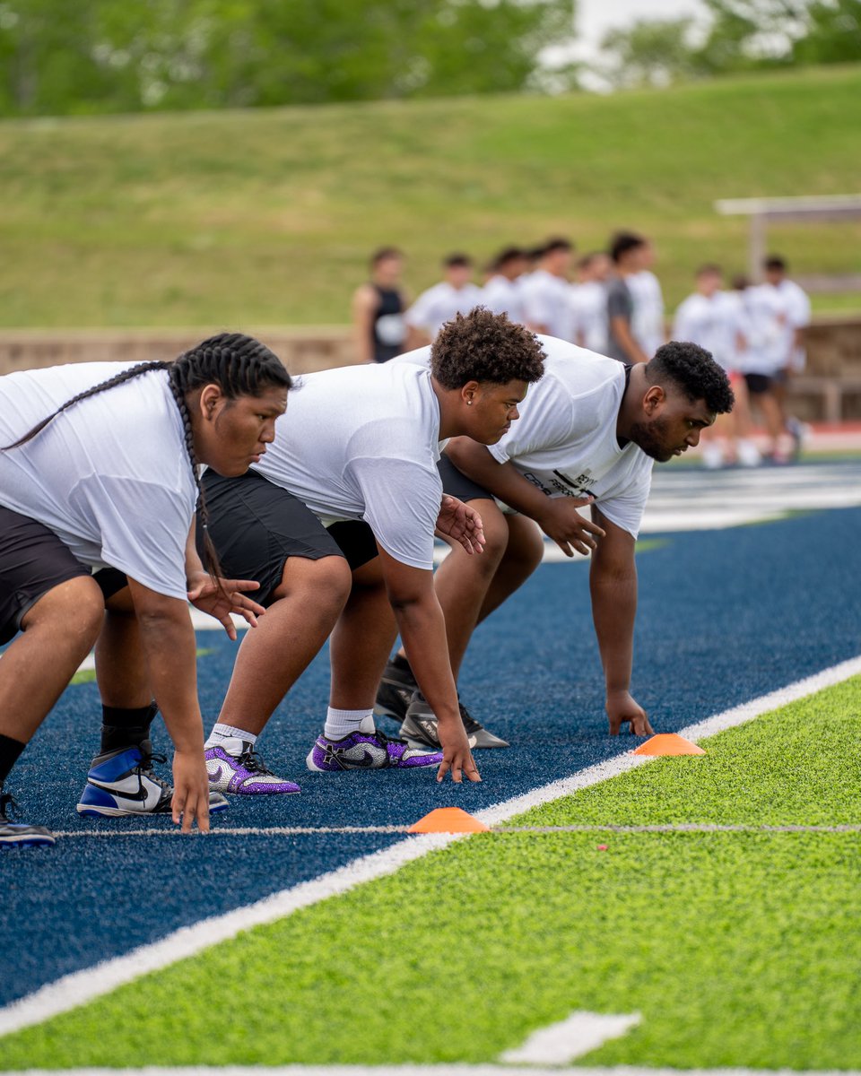 josiahmdoe's tweet image. Had a great time putting in work last weekend at the Wichita Trinity Combine Camp. Thanks to all the coaches and  @Revive_Perf for having me out. 
@SchumannKegan 
@CoachTreyParker @CoachJayDurham 
#OL #ClassOf2027