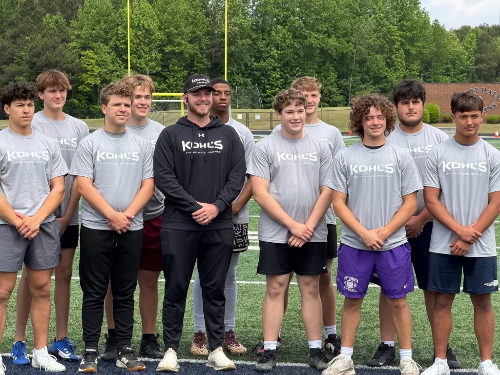 we2_football's tweet photo. C/O 2028 LS/C @JakeHardin_58 is staying on the grind! 2 year starter at LS @KohlsKicking
📽️ https://t.co/wejfvfiUqF https://t.co/8UlcpMvmRS