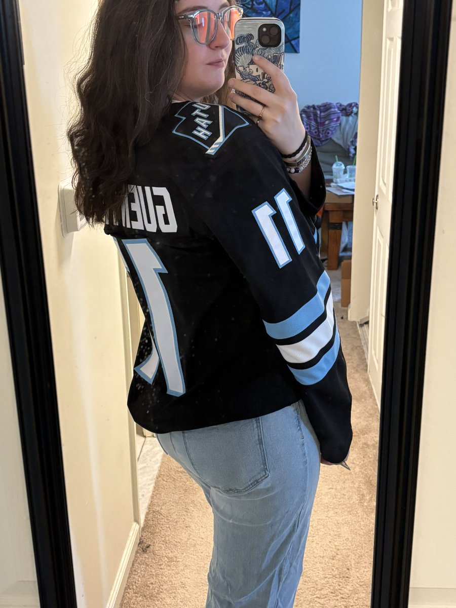 x - khak 🏒🦣🌈 tweet media