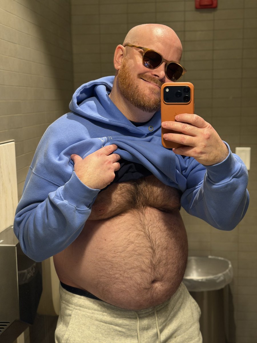 road trip pit stop thirst trap xo 💋