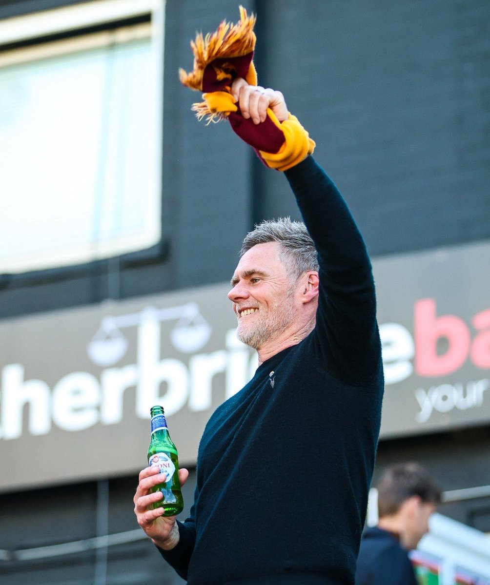 __AdamWilliams's tweet photo. Build the statue. #bcafc https://t.co/UhCAhviMKR