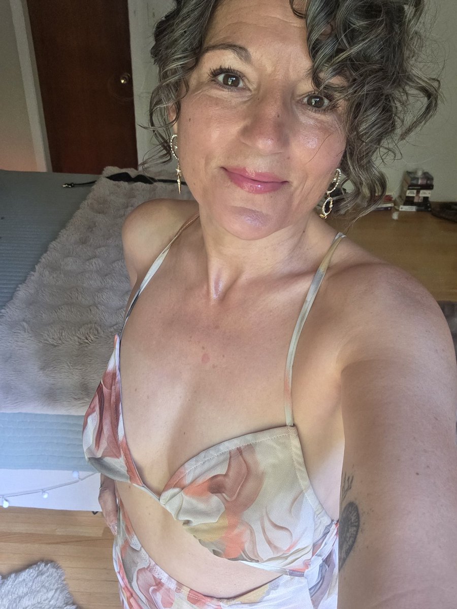 Emme Fox tweet media