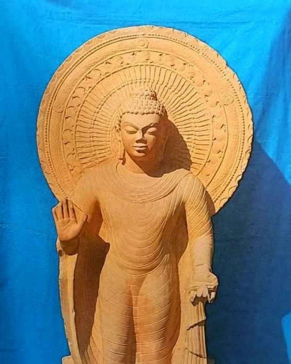 बौद्ध संस्कृति को ठिकाने लगाने के लिए न जाने कितने ही षडयंत्रों का सहारा लिया गया लेकिन फिर भी पुरी दुनिया में बुद्ध अकेले हैं जिनके सबसे ज्यादा पुरातात्विक प्रमाण मिलते हैं।
नमो बुद्धाय🙏🙏🙏🙏