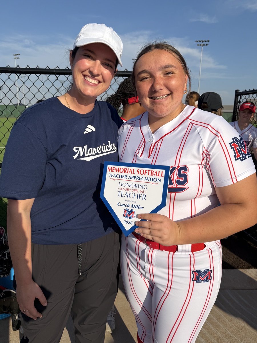 thesamanthalail's tweet image. Wrapped up season with close series vs Parkland both games came down too 1run. 

I went 4/7, with aHR, 3RBIs and no strikeouts.  So grateful for this team and what we accomplished this season.  

Excited to get back on Field with my Mercado family! #Mavsontop #Team