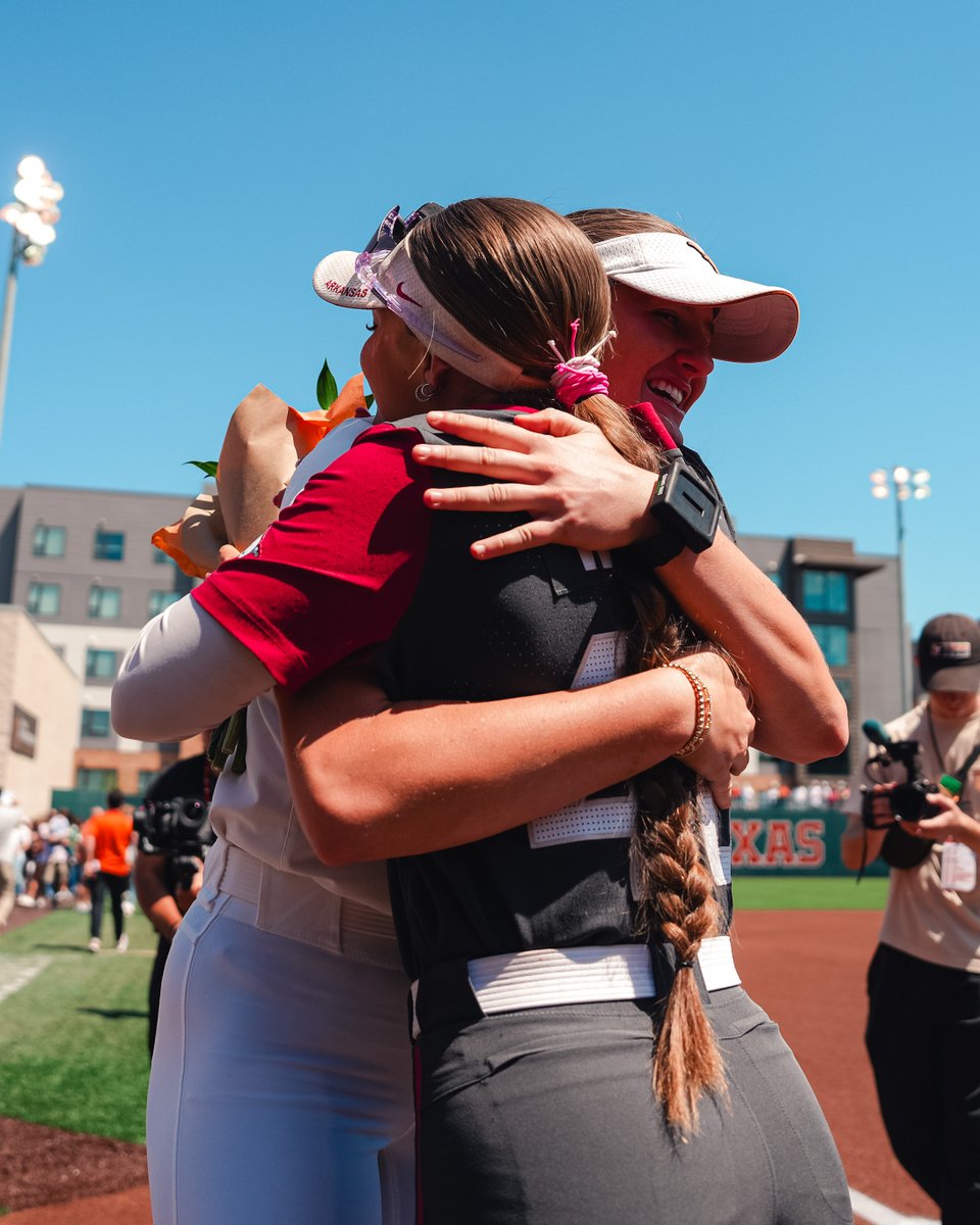 Arkansas Softball tweet media