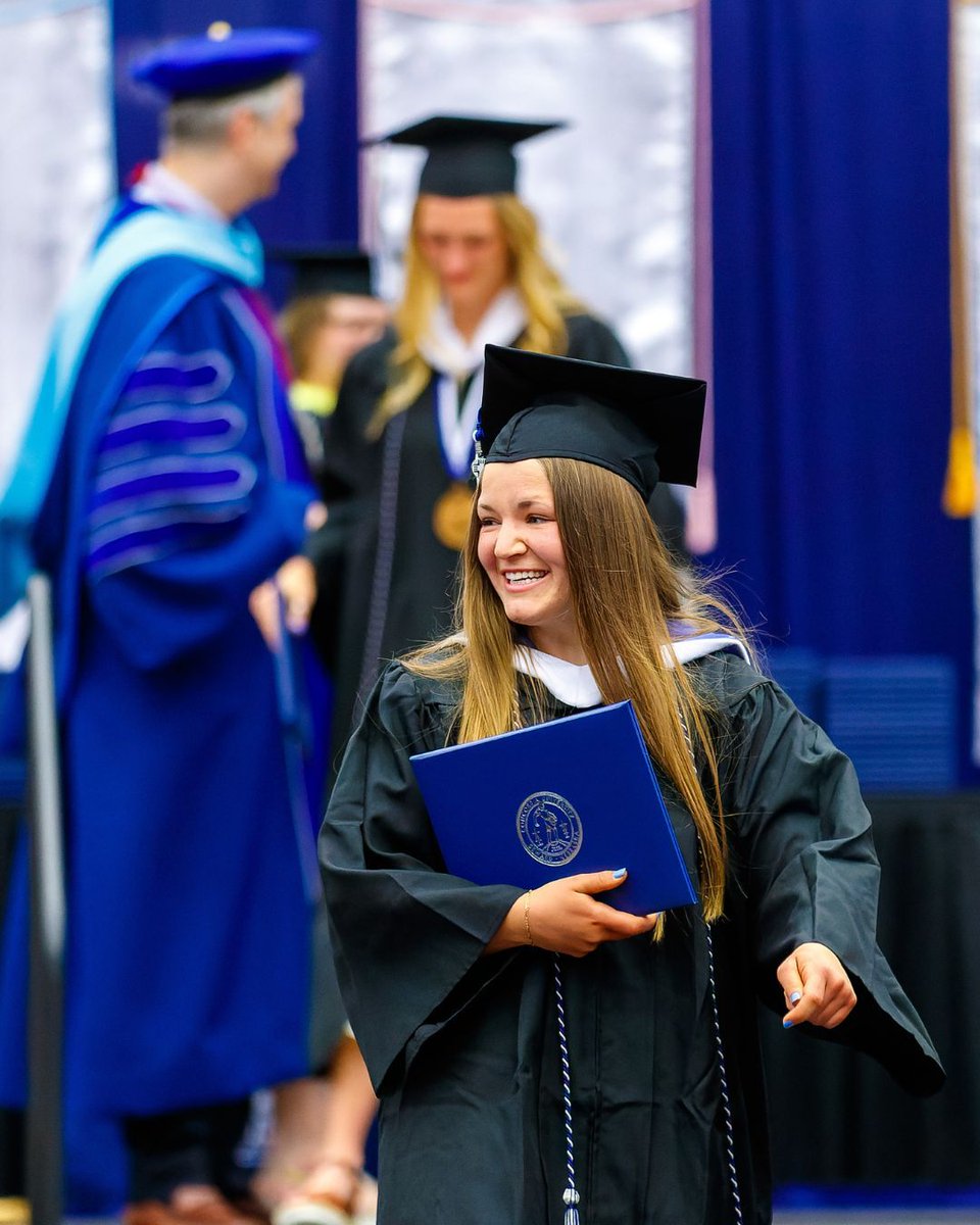 CUNE's tweet photo. 💙🎓YOUR BIG WEEKEND IS NEARLY HERE 🎓💙
Commencement is almost here, Bulldogs! Visit https://t.co/TSanp7tcK9 for important details before the big day!
#CUNE #BeKnown #ConcordiaNebraska #graduation #collegegrad https://t.co/DaxCxSvu56