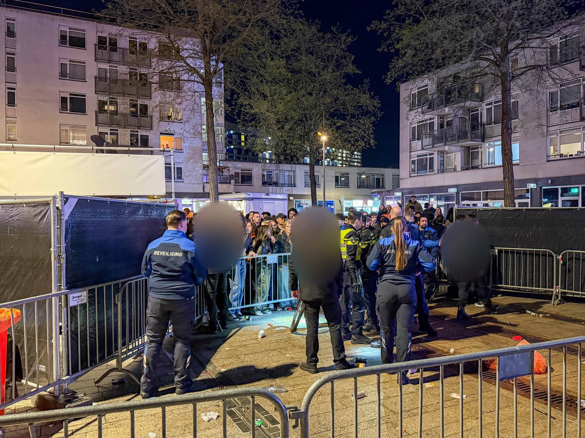 Johanbaljet's tweet photo. Koningsnacht & Koningsdag 2026

Afgelopen dagen stonden volledig in het teken van Koningsnacht en Koningsdag. In opdracht van de Gemeente Almere hebben wij deze prachtige opdracht mogen uitvoeren.

Dankzij de uitstekende samenwerking met @Baljetgroep @almere @POL_Flevoland en @Hh_Almere  kijken wij terug op een zeer veilige en geslaagde editie.

Wij bedanken alle betrokken partijen voor de prettige samenwerking en het vertrouwen.

Samen maken we het verschil. 

@JMBGroep #Koningsdag #Koningsnacht #Almere #Beveiliging #samenwerking #teamwork