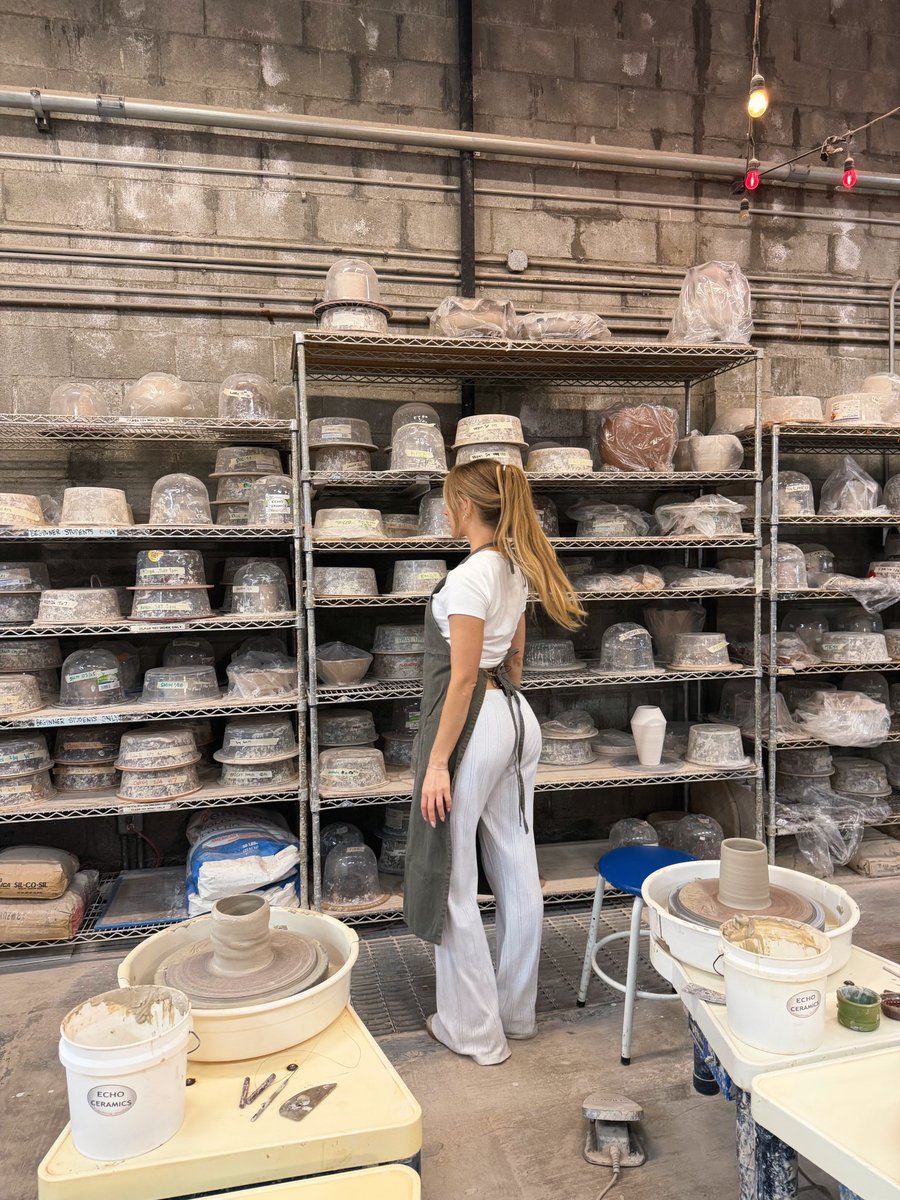 CarolineZalog's tweet image. first time doing ceramics 🫶🏼 full video out now! Link in bio! #ceramics #potterygirl #carolinezalog