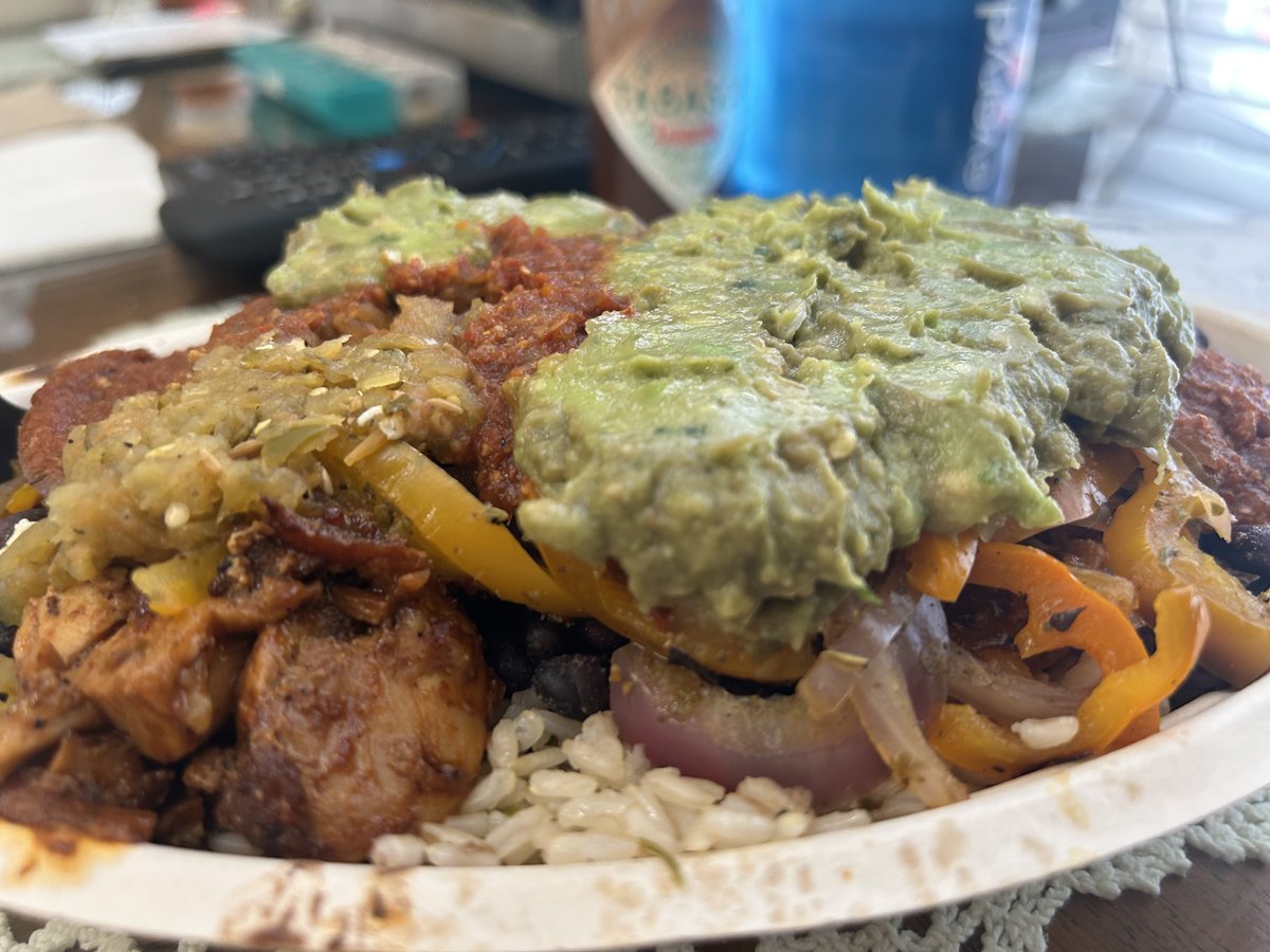 ctsmithiii's tweet image. #chipotle burrito bowl 5,429. Thanks Keisha, Lyric, Isaiah, Tamara, and @chipotletweets