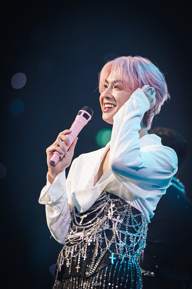 𝘍𝘐𝘙𝘚𝘛 𝘚𝘐𝘎𝘏𝘛── .✦ tweet media