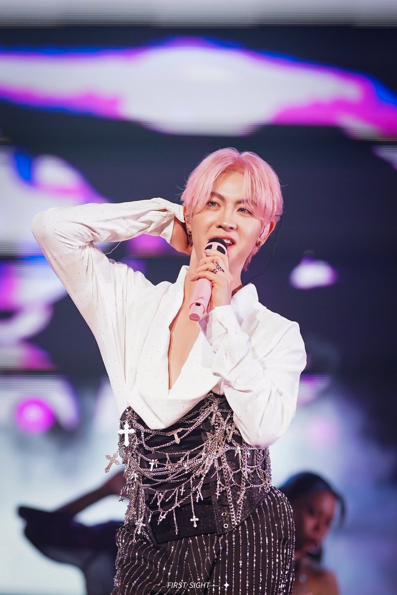 𝘍𝘐𝘙𝘚𝘛 𝘚𝘐𝘎𝘏𝘛── .✦ tweet media