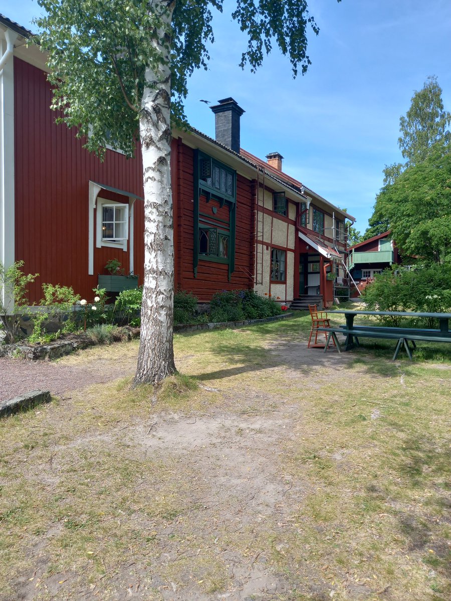 EHennell's tweet image. Carl and Karin Larsson style. #style
#DailyPictureTheme