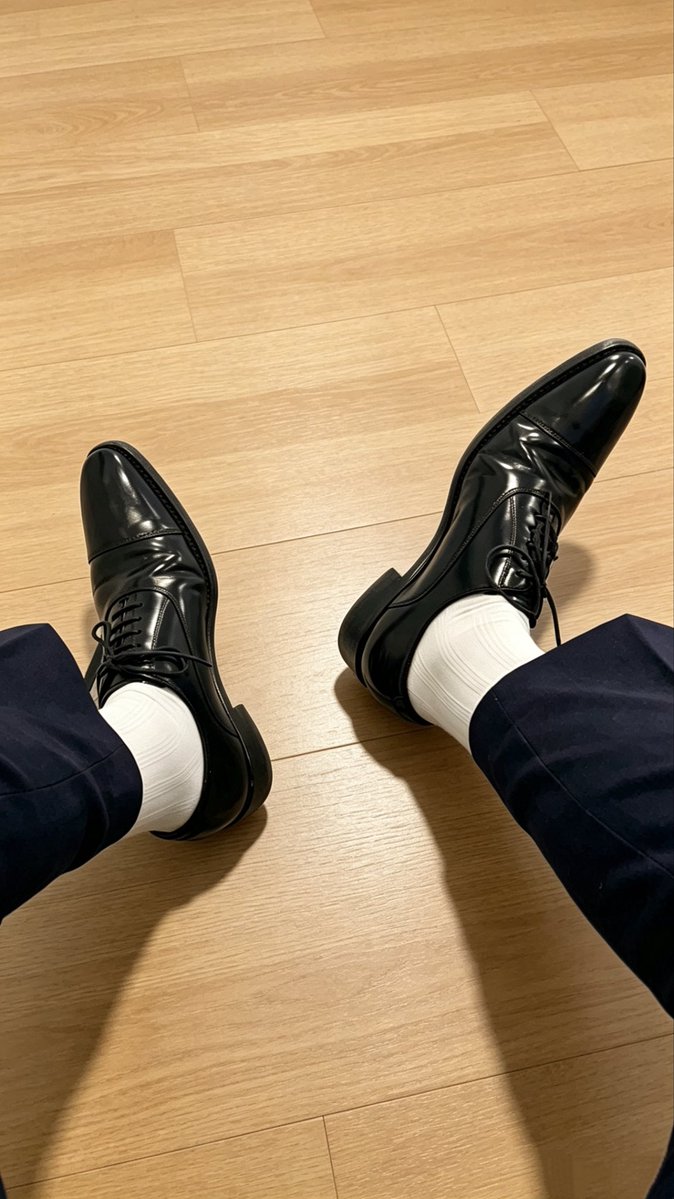 white_suit tweet media