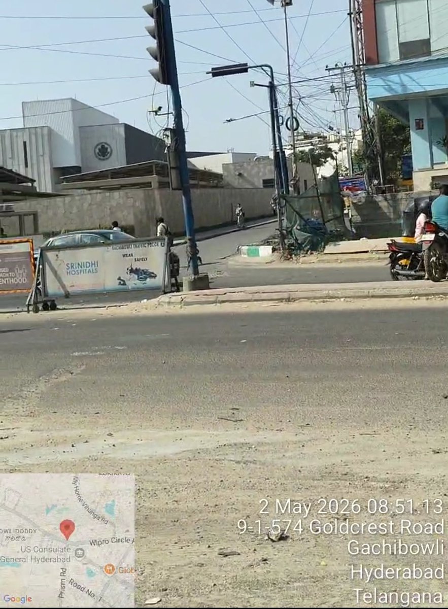 kktsmedia's tweet image. @CYBTRAFFIC
@GHMCOnline
This median's low height is very helpful to overcross for violators 
@. #USCGHyderabad , Gowlidoddy 
#MySpaceHyd
#RoadSafety
@TOIHyderabad