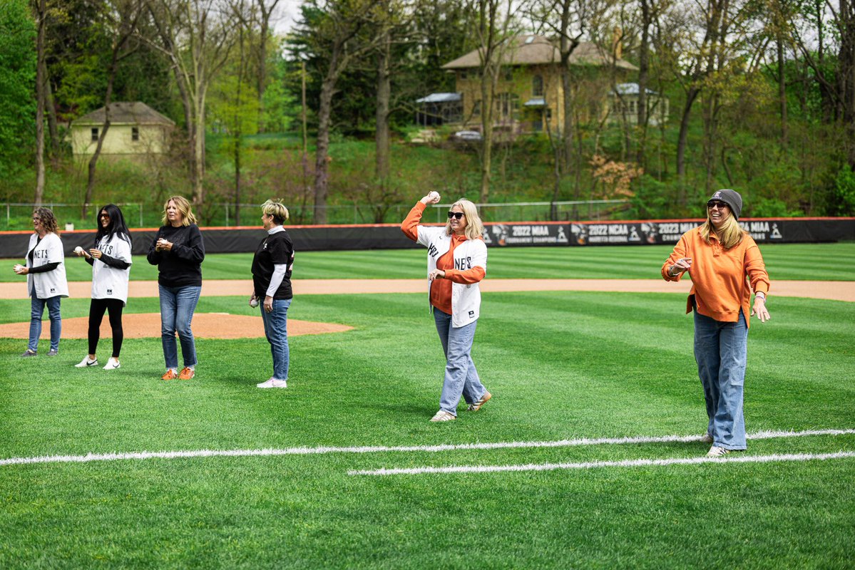 kzoobaseball's tweet image. A very special thank you to those who helped us get where we are today. 🧡

- Class of 2026. 🐝⚾️

#d3baseball