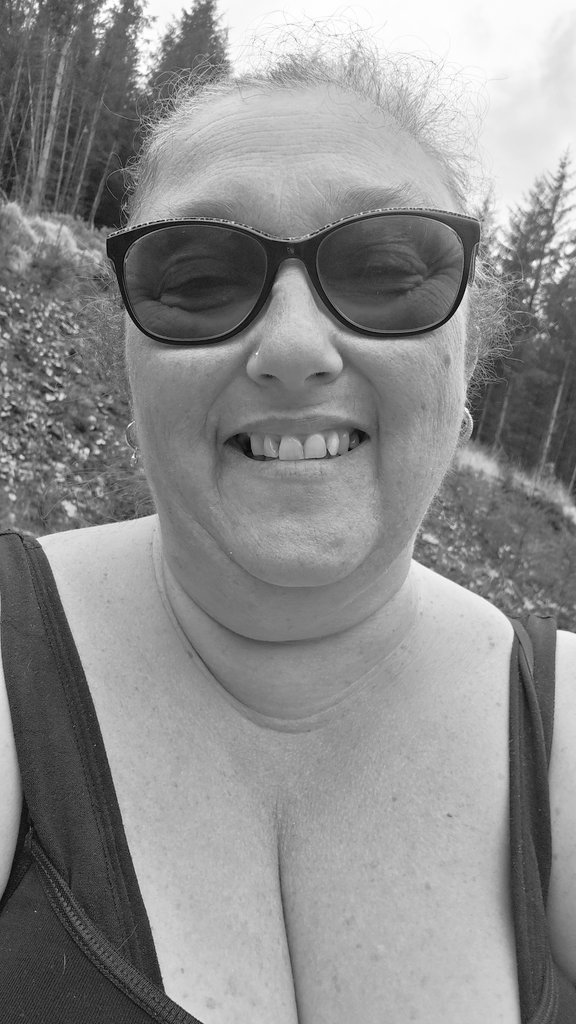 alison foster tweet media