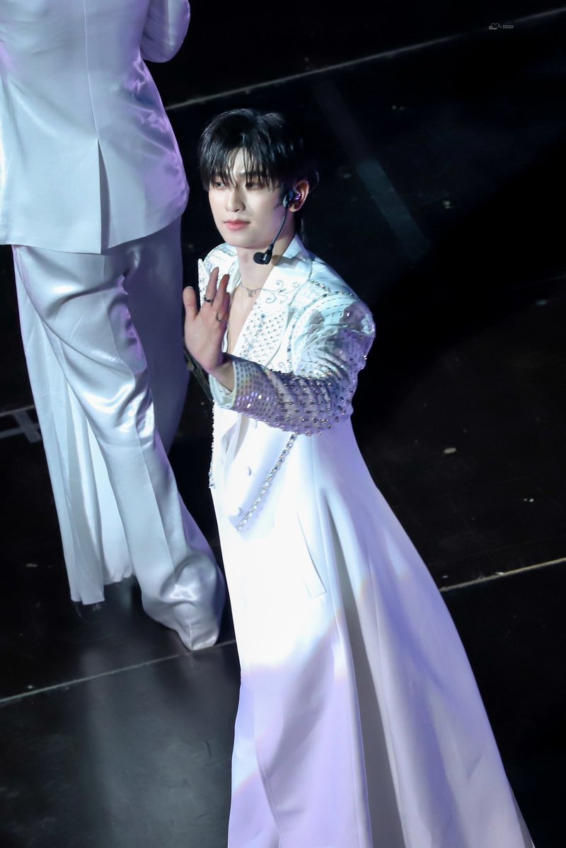 𝒾𝘯𝘲𝘶𝘪𝘦𝘵𝘭𝘪𝘨𝘩𝘵 - (𝐭𝐦) ♡ tweet media