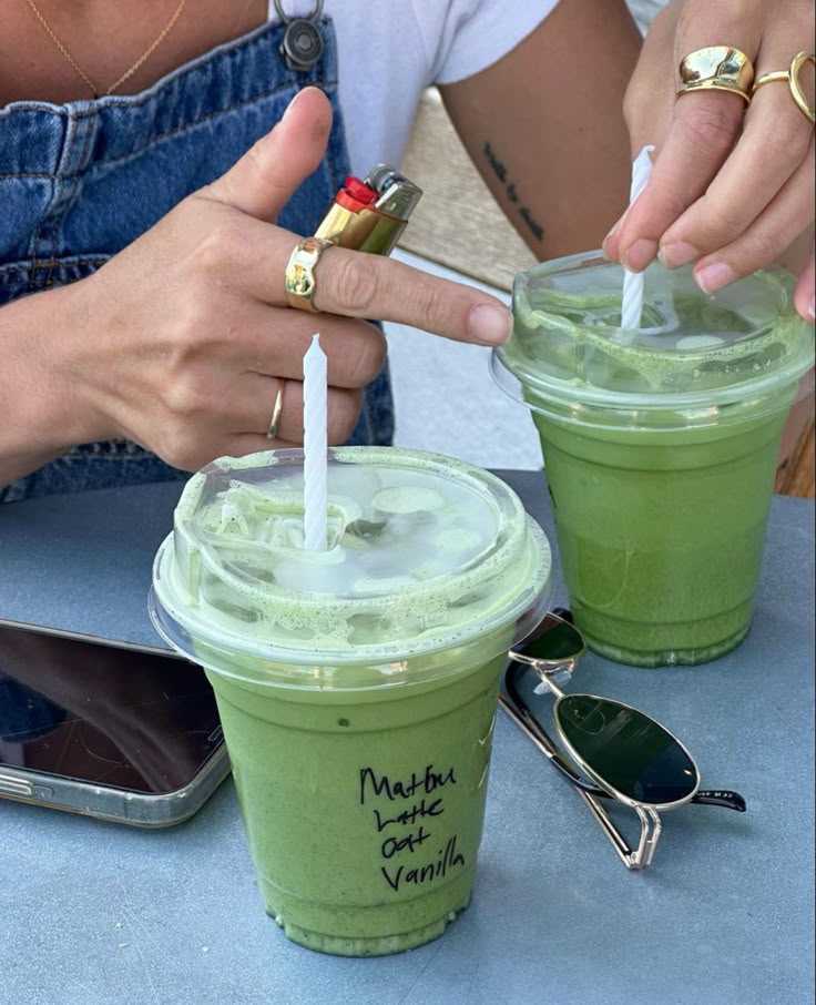 Kay42573's tweet image. ˏˋ°•*⁀➷
drinks vs. food ︴this or that 🍹
➯ a foodpoll mainly for #edtwt ღ
➯cals don't count here! ᵕ̈
🏷: #interactivethread #interactive #ricecakestwt #poll #foodtwt #anatwt #thisorthat #onlychooseone #dessertbowl #foodpoll #distraction #shedtwt #edtwt