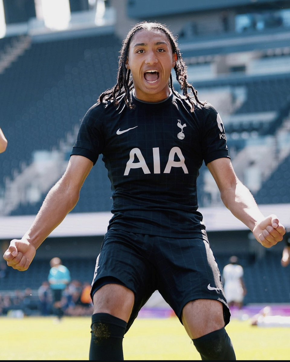 GaryRWard's tweet image. 60th Goal for Ashiah Haughton-Sinclair today to seal the Under-16's Premier League Cup.

#THFC #SPURS #COYS #TOTTENHAM #SPURSACADEMY