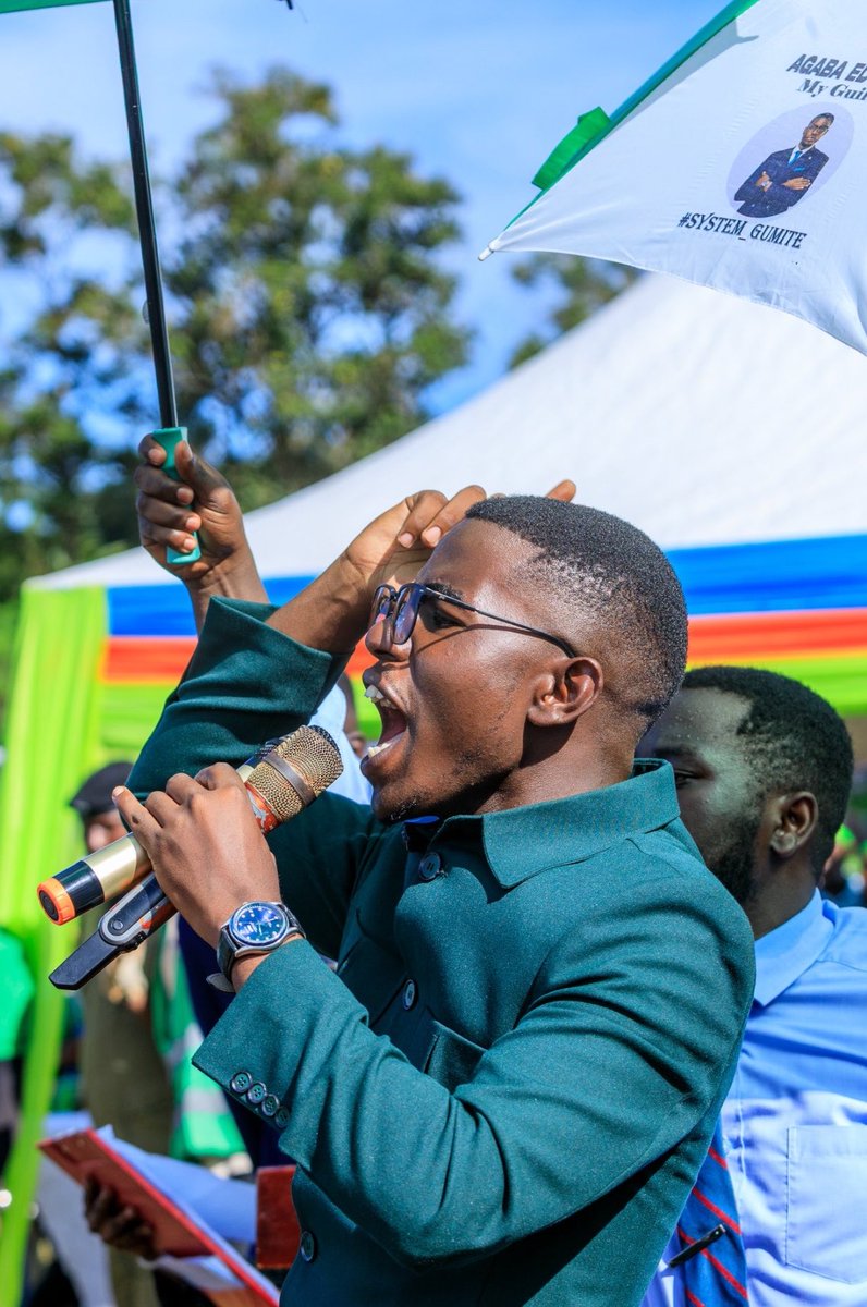 Kyambogo people if you ain’t gonna vote for Agaba Edward 💚✅I pray your phones black out that whole day for voting 😂😂😂jokes aside please vote AGABA EDWARD✅the humble and active leader📌