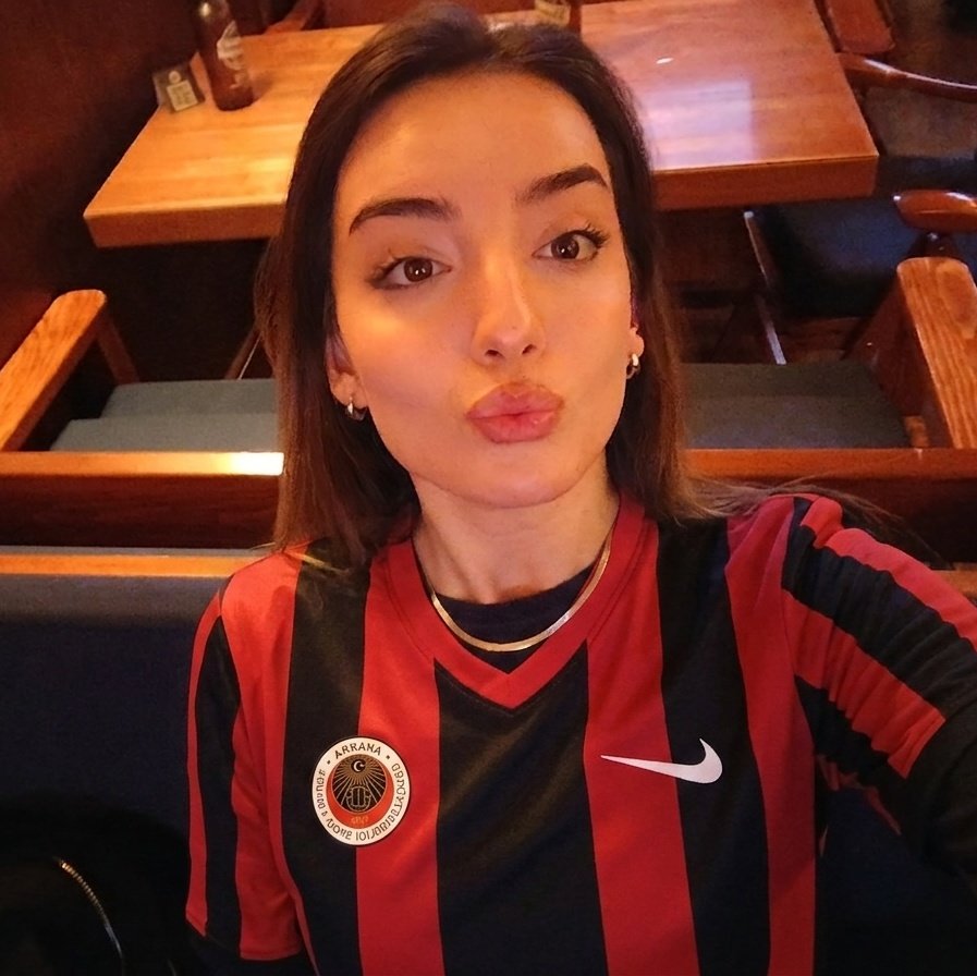 irem ç tweet media