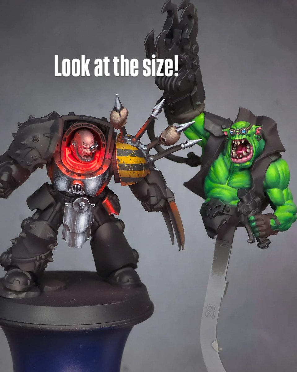 theminiaturista's tweet image. What a model, guys! What a model! Look at the size of this beast! I was really impressed by the design, quality, and coolness. Maybe my favourite model of the entire catalog.

#warhammer40k #warhammer #warhammercommunity #gamesworkshop #paintingwarhammer