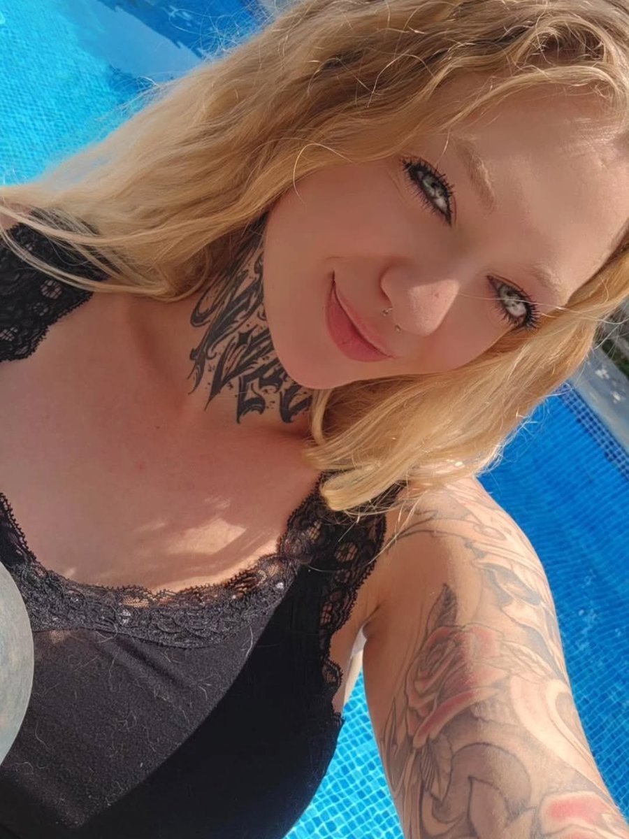 Vikagirls tweet media