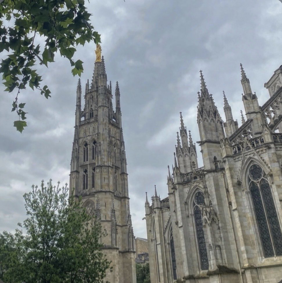L_E_Ba's tweet image. Grisaille 

#church #cathedral #peyberland #bordeaux #gironde