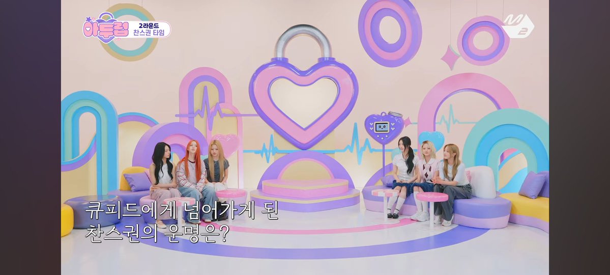 Bree01379266368's tweet image. The chemistry between Yeeun and Evon is absolutely amazing! Their interaction made the whole episode so much fun to watch. Please pick me as a winner, I really want to have the Yeeun &amp;amp; Evon couple Polaroid! 💖✨btw congratulations unchild for your debut.
#Heart-Pounding_UNCHILD