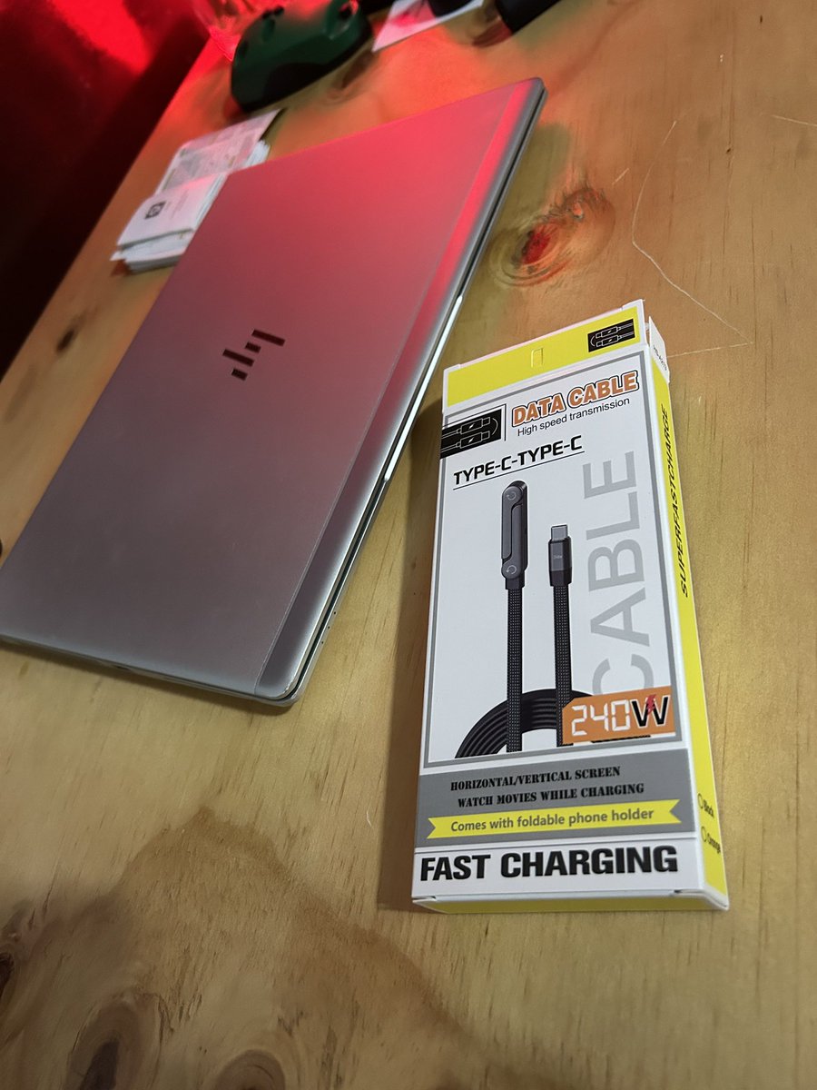 sikiroukz's tweet photo. 240W FAST TYPEC CHARGE AVAILABLE https://t.co/LX8d7kr4xP