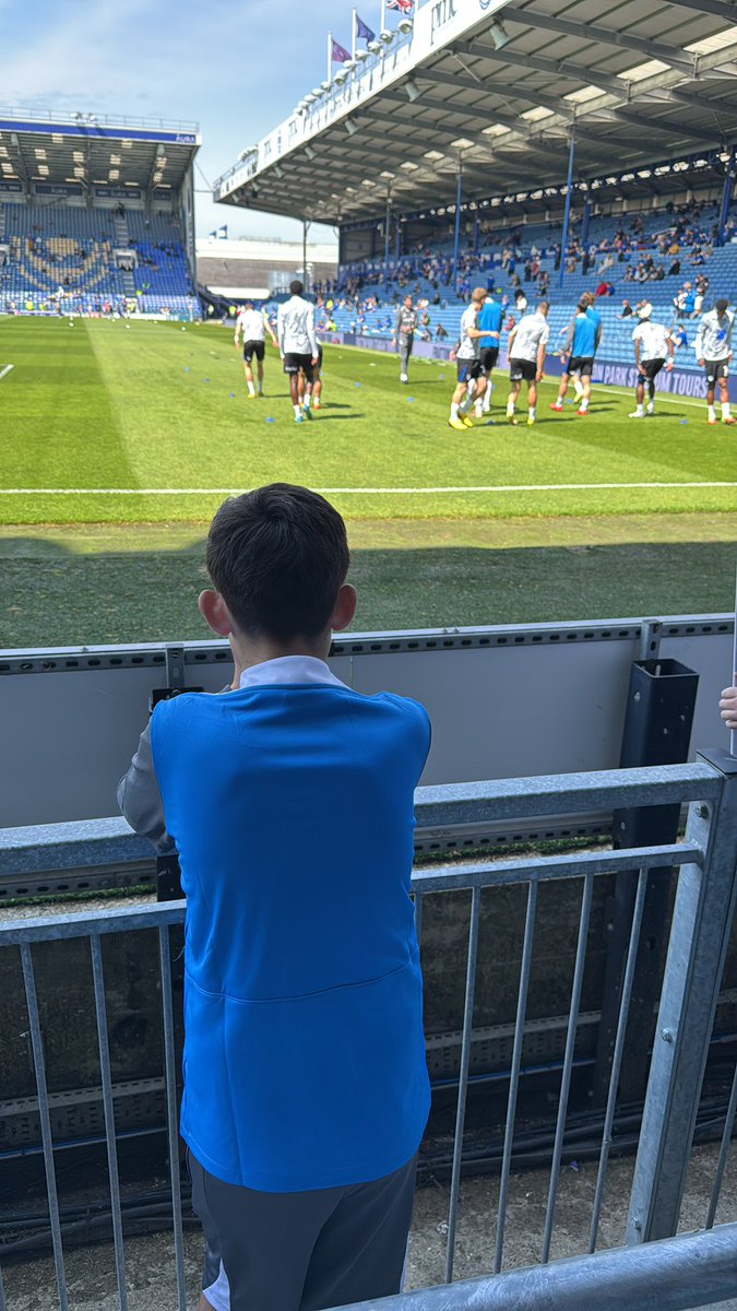 DL1875's tweet photo. 💙🔵⚪️ https://t.co/EheTNcpVje