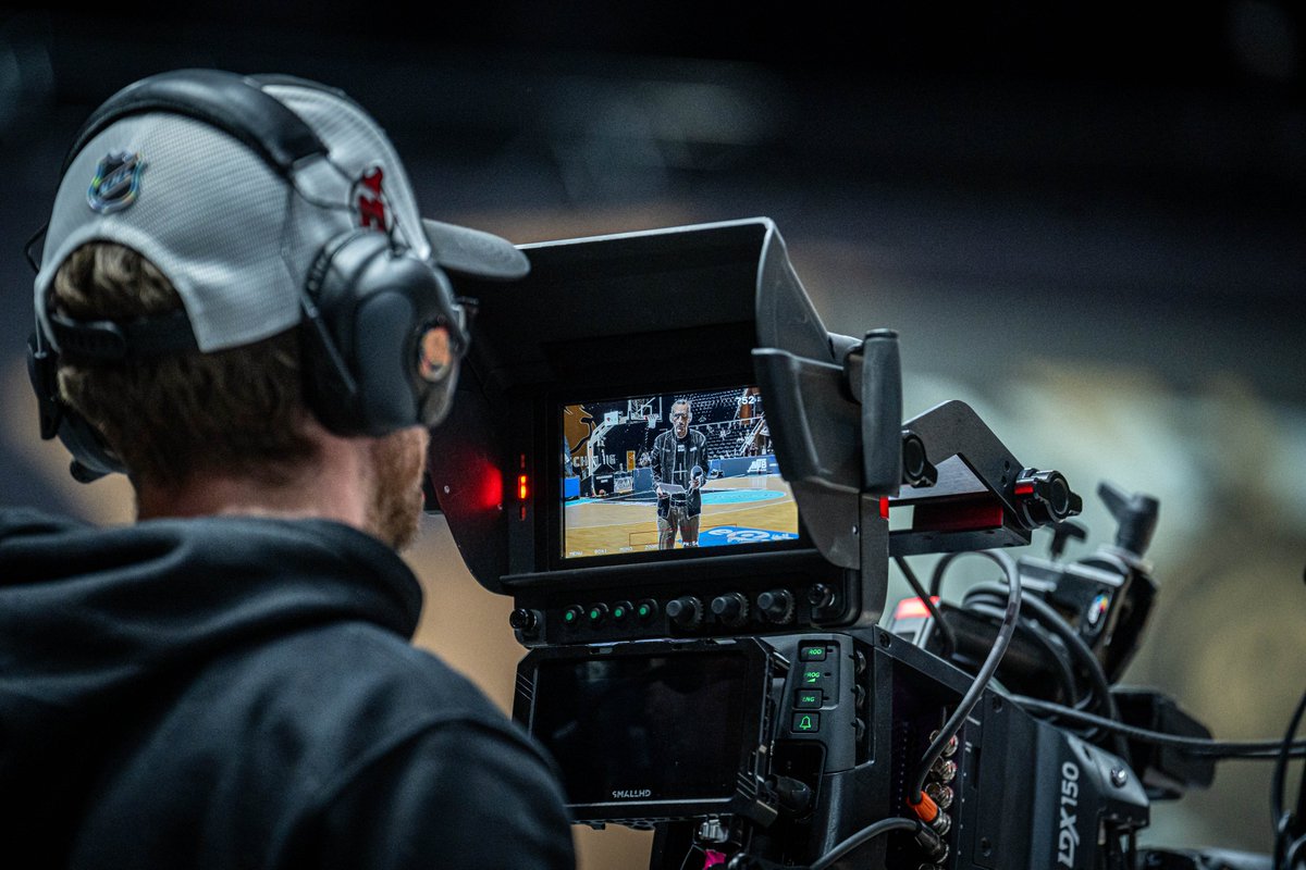 MHP_RIESEN's tweet photo. Alles bereit für den Tip-Off, alles bereit für Spieltag 32! Heute nicht vor der Kamera in Aktion: Toms Skuja und @BartoloPolas. Unsere 5⃣ und unsere 1⃣3⃣ setzen aus. 

📸: Christian Schlüter | #BRALUD https://t.co/JCZIv4lSQj