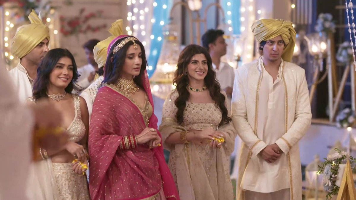 vehaniya_'s tweet image. #KanikaMann #Naagin7 #Radhika