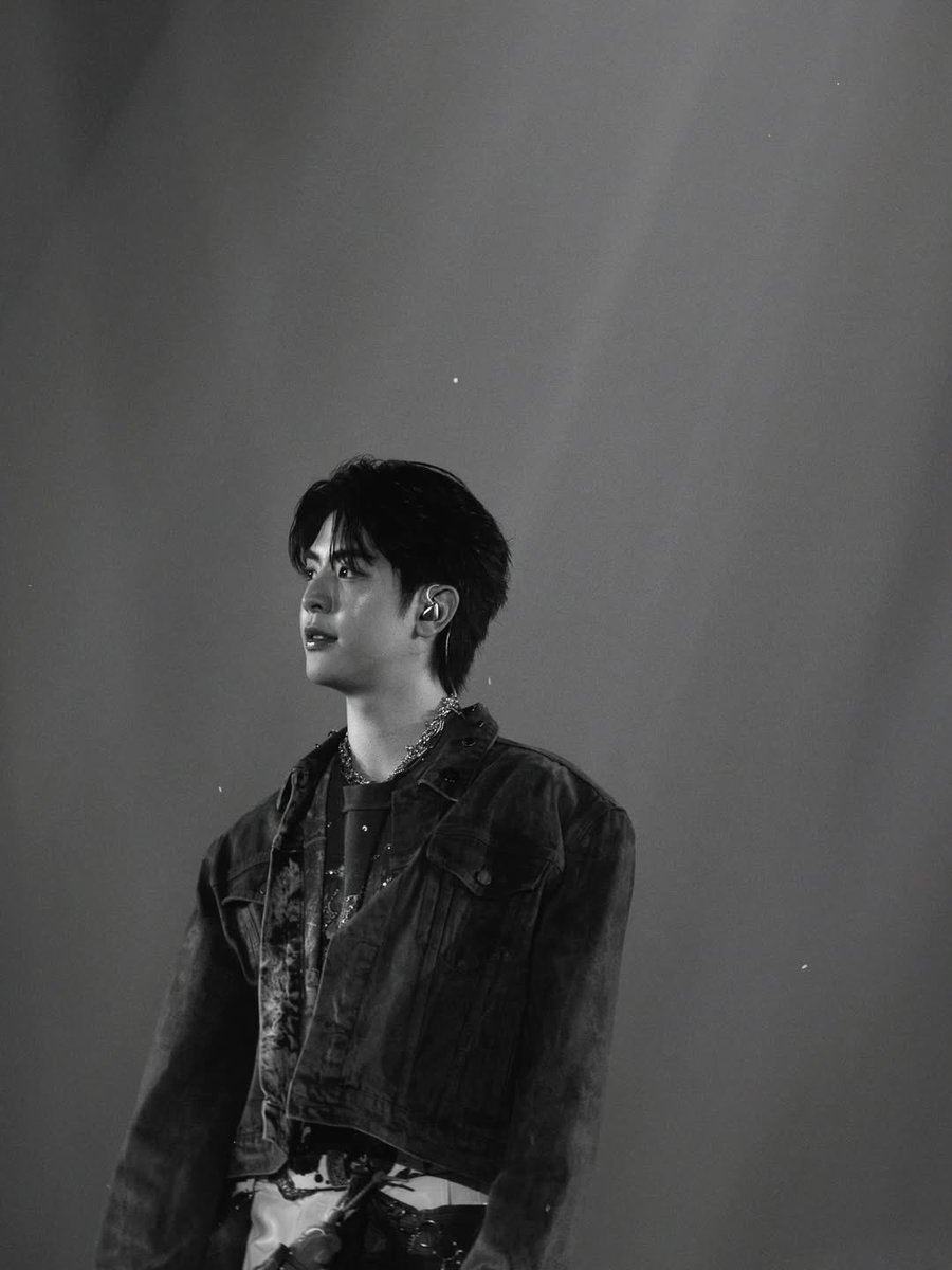 Jin1991K20262's tweet image. Happy birthday to #sea 🌊 🦦🦞🎂@sea_ta_lay